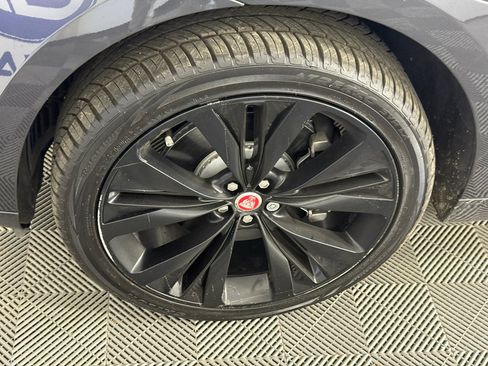 Used 2023 Jaguar F-PACE R-Dynamic S image 12