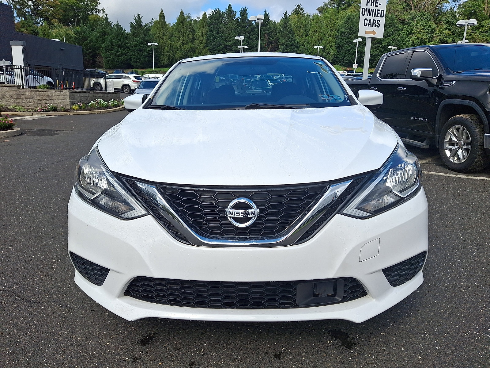 Certified 2019 Nissan Sentra SV FWD image 2