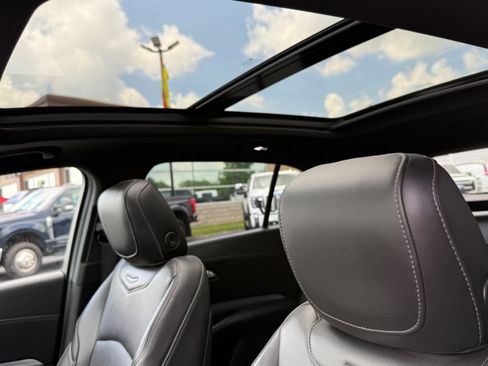 Used 2019 Cadillac XT4 Premium Luxury AWD/4WD image 10