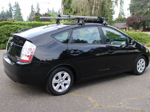 Used 2007 Toyota Prius w/ Pkg 3 FWD image 3