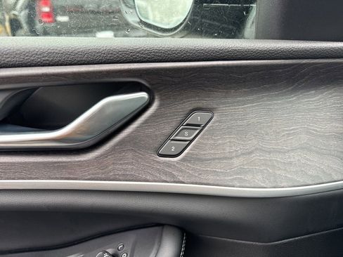 New 2025 Jeep Grand Cherokee L Limited w/ Luxury Tech Group II image 22