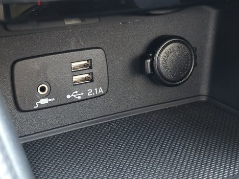 Used 2023 Subaru Forester Limited image 9