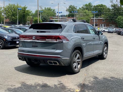 Used 2024 Volkswagen Atlas Cross Sport SEL R-Line AWD/4WD image 2