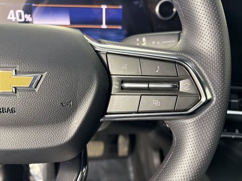 Used 2025 Chevrolet Equinox EV LT image 13