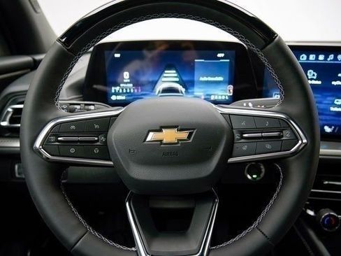 New 2026 Chevrolet Traverse LT w/ Enhanced Driving Package image 32