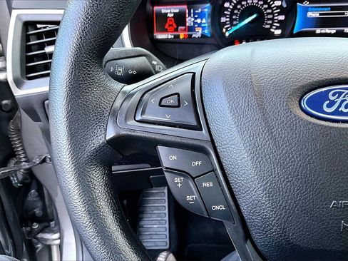 Used 2021 Ford Edge SE w/ Cargo Accessory Package image 27