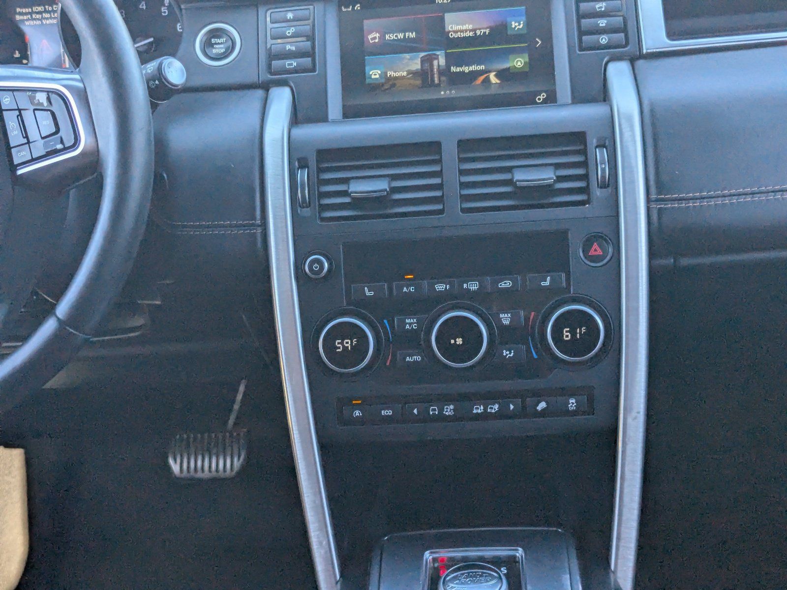 Used 2015 Land Rover Discovery Sport HSE Luxury AWD/4WD image 16