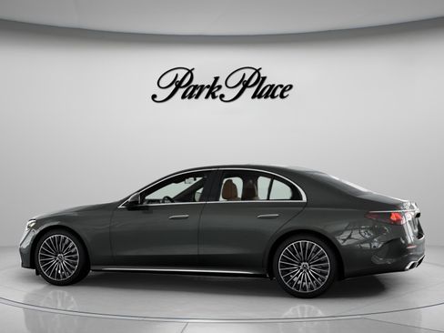 New 2026 Mercedes-Benz E 350 4MATIC Sedan image 10
