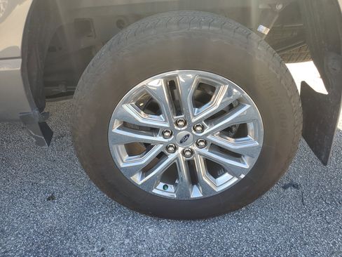 Used 2024 Ford F150 Lariat w/ FX4 Off-Road Package image 7