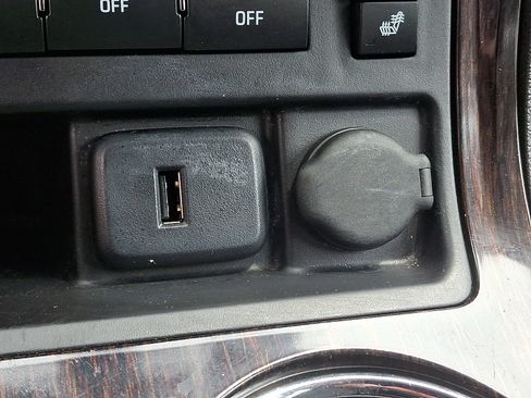 Used 2017 Chevrolet Traverse LT AWD/4WD image 25