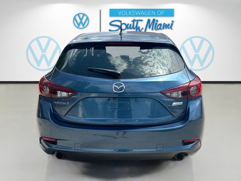 Used 2018 MAZDA MAZDA3 Sport FWD image 5