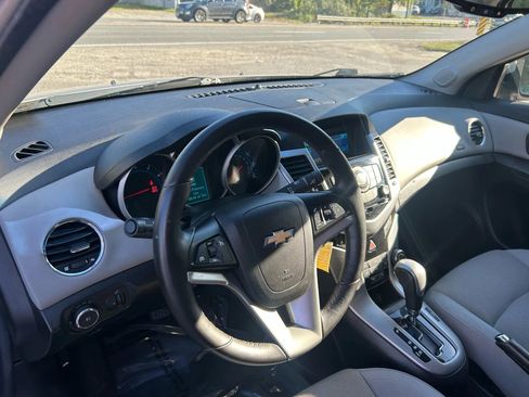 Used 2012 Chevrolet Cruze LT image 23