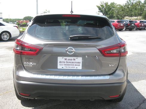 Used 2021 Nissan Rogue Sport SV FWD image 6