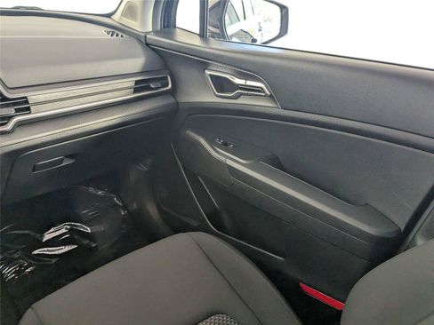 Used 2024 Kia Sportage LX FWD image 37