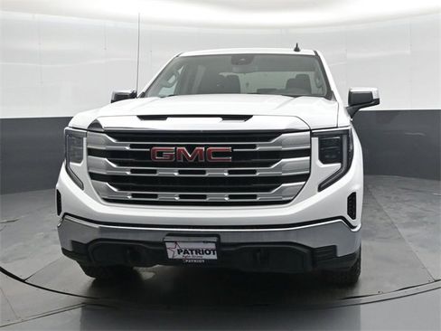 Used 2023 GMC Sierra 1500 SLE image 9