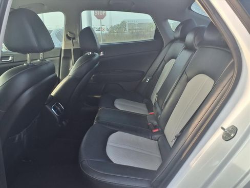 Used 2020 Kia Optima EX image 16