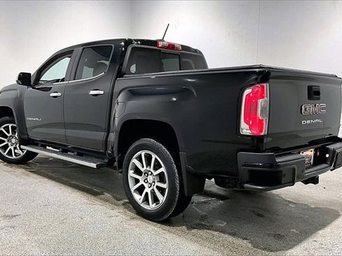 Used 2022 GMC Canyon Denali image 4