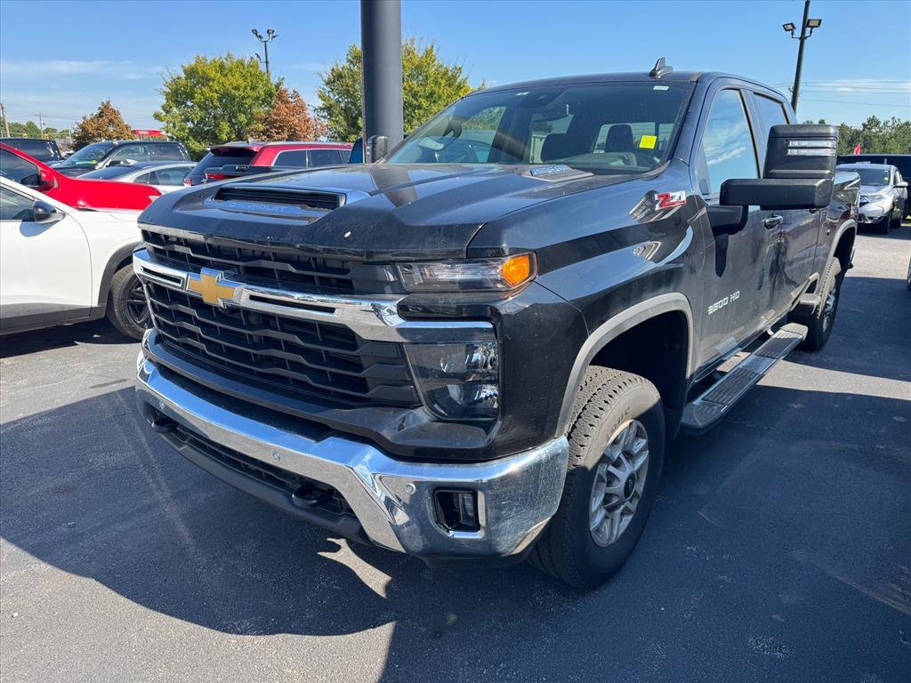 Used 2025 Chevrolet Silverado 2500 LT w/ Safety Package AWD/4WD image 10