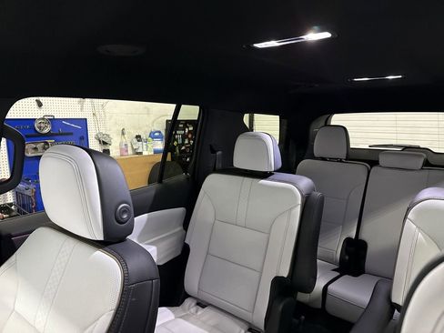 Certified 2026 Chevrolet Traverse High Country w/ LPO, Floor Liner Package image 10