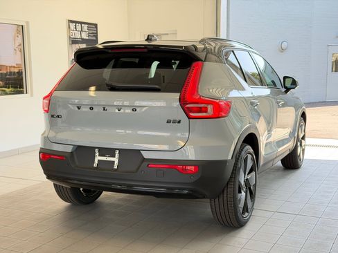 New 2026 Volvo XC40 B5 Ultra w/ Climate Package AWD/4WD image 6