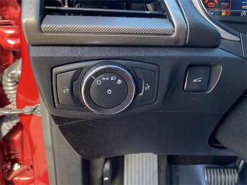 Used 2018 Ford Fusion SE w/ Fusion SE Technology Package image 18