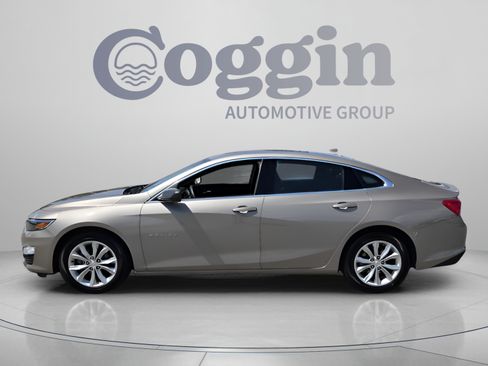Used 2024 Chevrolet Malibu LT FWD image 2