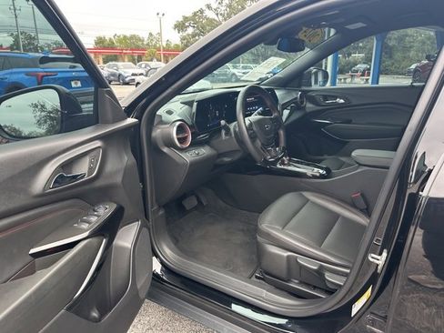 Used 2024 Chevrolet Trax RS w/ Driver Confidence Package image 7