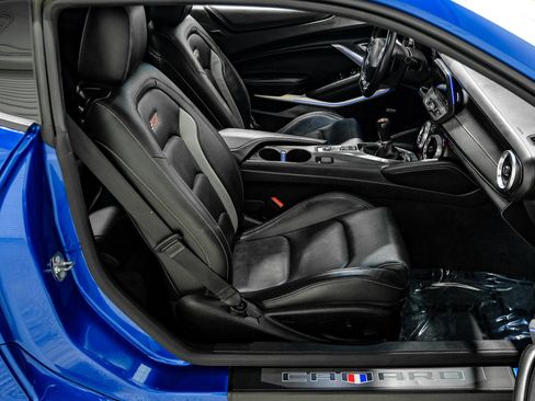 Used 2018 Chevrolet Camaro SS RWD image 38