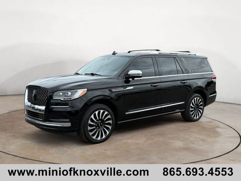 Used 2023 Lincoln Navigator L Black Label AWD/4WD image 7