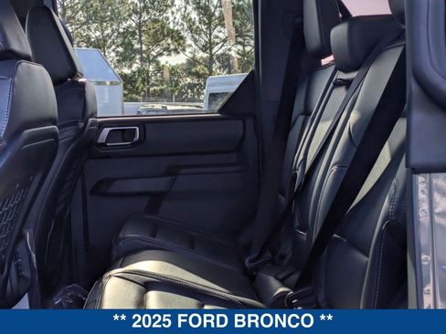 New 2025 Ford Bronco Badlands image 15