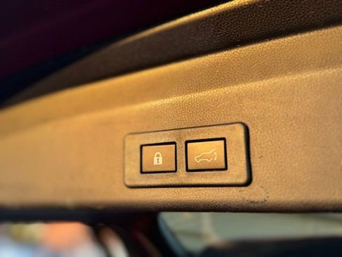 Used 2024 Subaru Ascent Premium w/ Convenience Package image 31