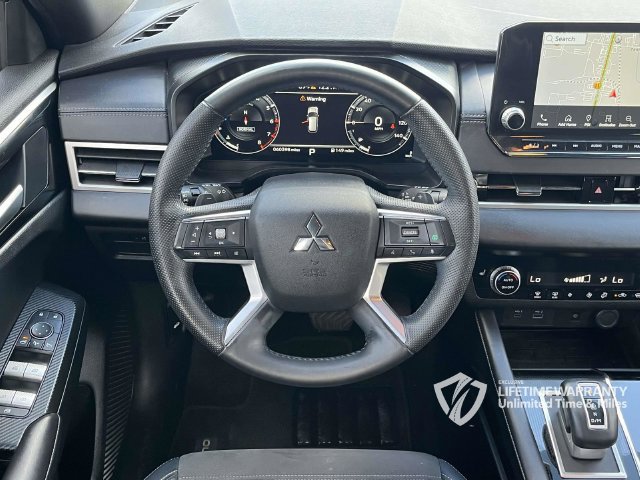 Used 2024 Mitsubishi Outlander SE Black Edition AWD/4WD image 21