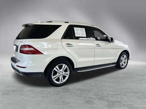 Used 2012 Mercedes-Benz ML 350 BlueTEC 4MATIC image 3