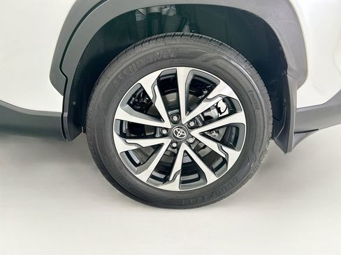 Used 2025 Toyota Corolla Cross XLE w/ Convenience Package AWD/4WD image 29