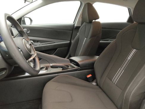 Used 2024 Hyundai Elantra SEL FWD image 17