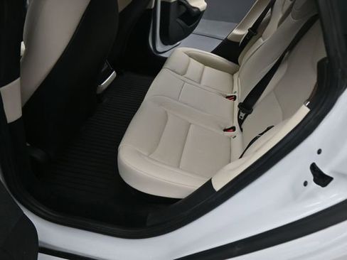 Used 2022 Tesla Model S image 68