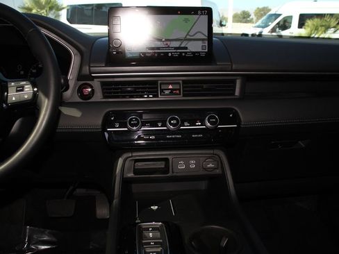 Used 2025 Honda Pilot Touring image 18