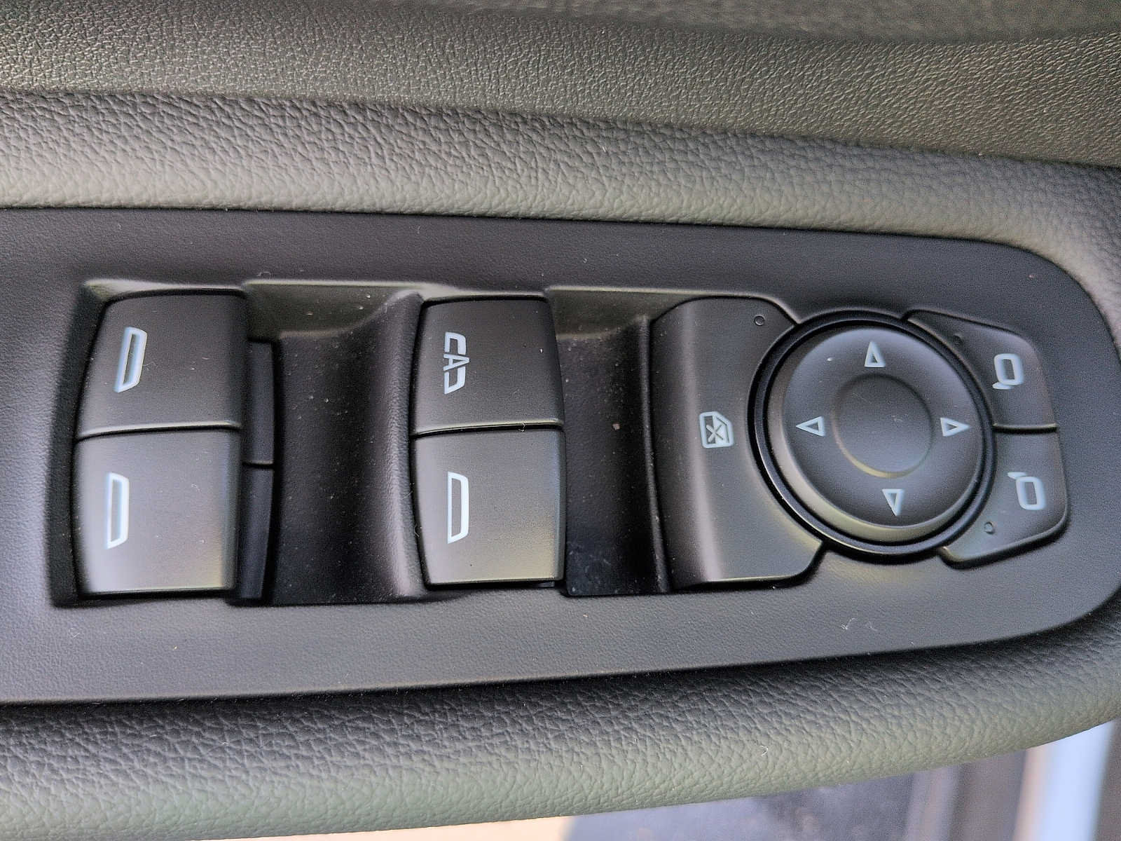 Used 2024 GMC Terrain Denali AWD/4WD image 15