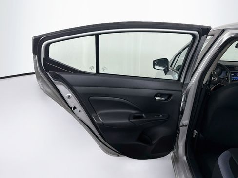 Used 2025 Nissan Versa SV FWD image 26