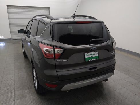 Used 2018 Ford Escape SE w/ Ford Safe & Smart Package FWD image 6