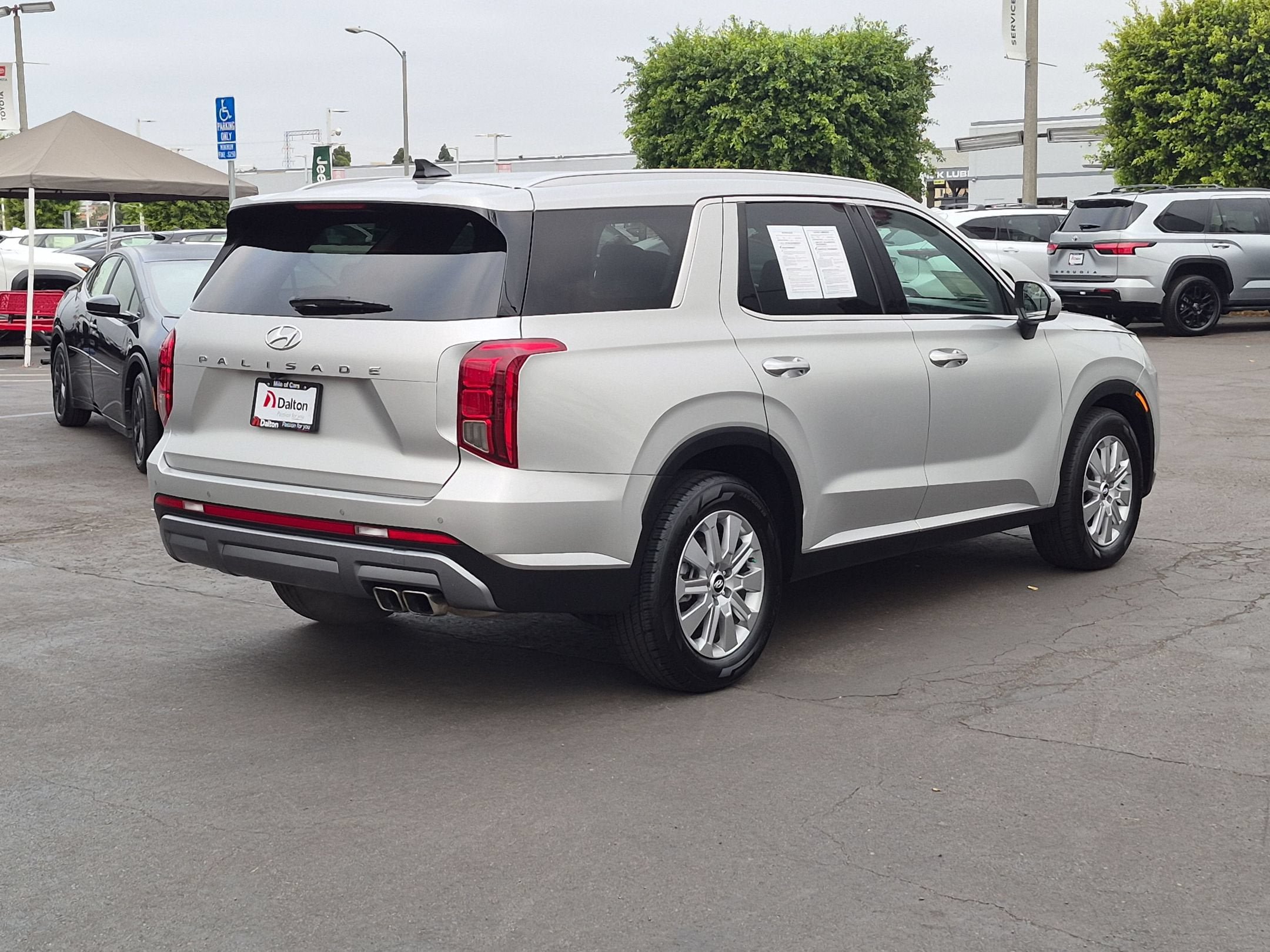 Used 2024 Hyundai Palisade SEL FWD image 8
