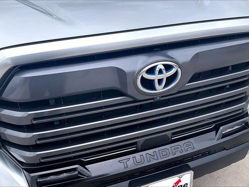 Used 2022 Toyota Tundra Limited AWD/4WD image 30