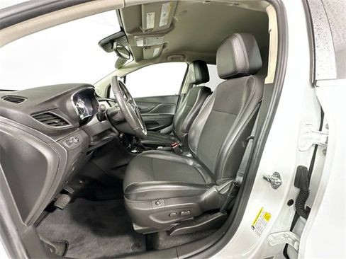 Used 2018 Buick Encore Preferred image 18