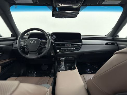 Certified 2025 Lexus ES 350 w/ Technology Package FWD image 16