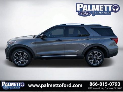 Used 2025 Ford Explorer Platinum w/ Ultimate Package AWD/4WD image 6