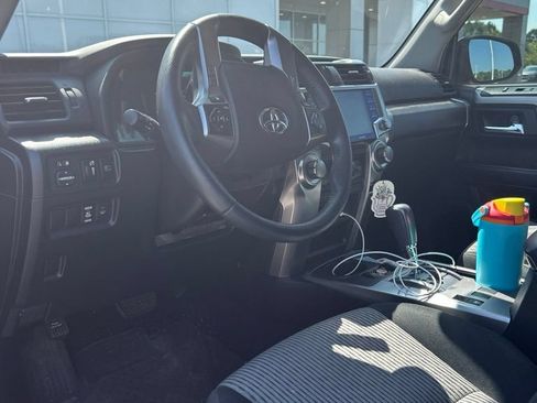 Used 2022 Toyota 4Runner SR5 RWD image 9
