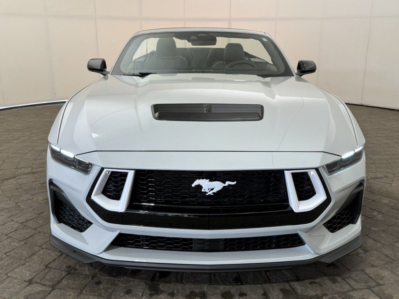 Used 2026 Ford Mustang GT Premium w/ GT Performance Package RWD image 2
