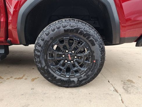 New 2026 GMC Canyon Elevation w/ Convenience Package image 52