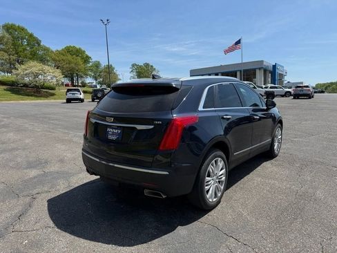 Used 2017 Cadillac XT5 Premium Luxury w/ Driver Assist Package AWD/4WD image 7
