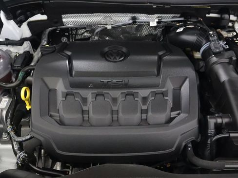 Used 2024 Volkswagen Tiguan SEL R-Line image 28